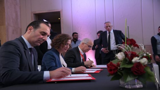 دعم الحرفيين.. اتفاقيتي شراكة بين وزارة السياحة ودار الصانع ومجموعة بريد المغرب