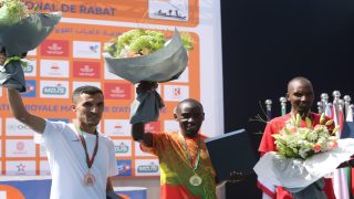 العداء الكيني روبير كوامباي يحرز لقب الدورة السابعة لماراطون الرباط الدولي
