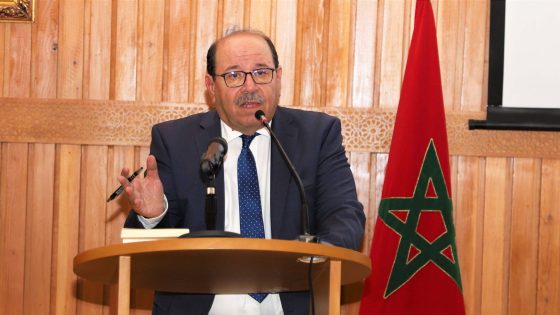 Le secrétaire général du Conseil de la Communauté Marocaine à l'étranger (CCME), M. Abdallah Boussouf, intervenant, jeudi (25/04/2019) à Rabat, lors d'une conférence scientifique sous le thème " Le modèle marocain et les défis contemporains".