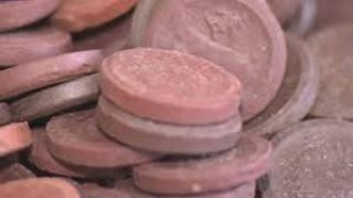 اكتشاف أكثر من 500 ألف عملة خزفية في اليابان تعود لفترة الحرب العالمية الثانية