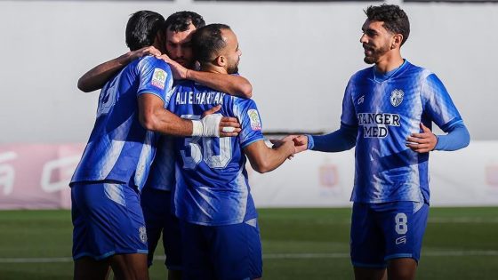 اتحاد طنجة يتعادل مع الدفاع الحسني الجديدي بهدف لمثله