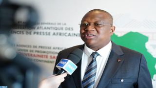 وزير الاتصال الإيفواري يشيد بريادة المغرب في مجال التعاون جنوب-جنوب