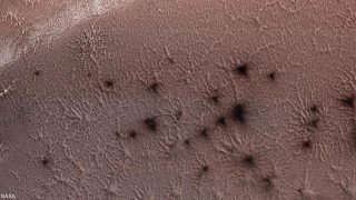 تضاريس العنكبوت تتشكل في المريخ .. ناسا توضح
