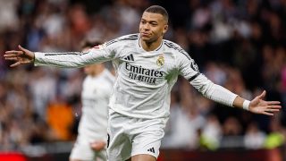 الريال يواصل مطادرة برشلونة وأتلتيكو يتلقى ضربة في سباق اللقب