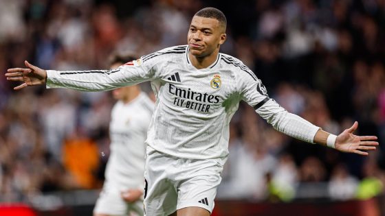 الريال يواصل مطادرة برشلونة وأتلتيكو يتلقى ضربة في سباق اللقب