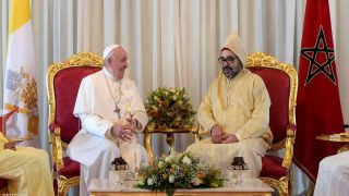 الملك محمد السادس يعزي في وفاة البابا فرانسيس