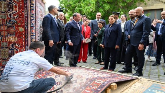 صاحبة السمو الملكي الأميرة للا حسناء تزور بباكو المهرجان الدولي للسجاد بأذربيجان