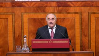 الجالية المغربية وغلاء تذاكر الطيران: برلماني يوضح خلفيات الأزمة ويشيد بمجهودات الخطوط الملكية”