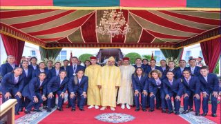 الملك محمد السادس يستقبل الفريق الوطني النسوي ورئيس “الفيفا” بالمضيق