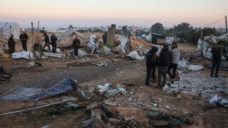 غزة: مقتل 20 شخص على الأقل في قصف للطيران الإسرائيلي لخان يونس وجباليا البلد