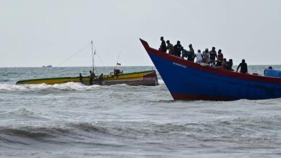 فقدان 61 شخصا إثر غرق عبارة قرب جزيرة بالي الأندونيسية