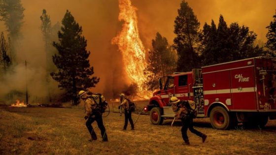 حرائق شمال كاليفورنيا تتوسع والسلطات تحذر من تهديد المنازل وجودة الهواء