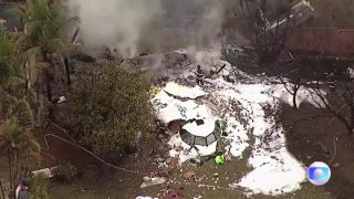 البرازيل.. إجهاد الطيارين قد يكون وراء تحطم طائرة شركة فويباس