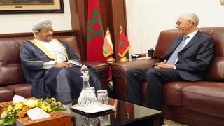 تعزيز العمل البرلماني محور مباحثات رئيس مجلس النواب وسفير سلطنة عمان