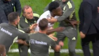 كلمات أشعلت النيران.. مشادة في ممر ملعب البرنابيو بين نجمي ريال مدريد وبرشلونة