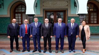 اتفاقية جديدة بين الحكومة المغربية ومجموعة رونو لإحداث 7.500 منصب شغل وتحديث المنظومة الصناعية للسيارات بالمملكة