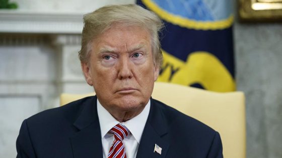 الإغلاق الحكومي بالولايات المتحدة.. ترامب يعلن بدء عمليات تسريح داخل المصالح الفدرالية