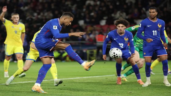 فرنسا تكتسح أوكرانيا برباعية وتضمن التأهل المباشر إلى مونديال 2026