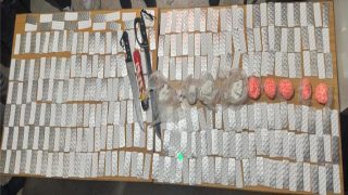 سلا.. توقيف شخصين وحجز أكثر من 6000 قرص مخدر وكمية من الكوكايين في عملية أمنية مشتركة