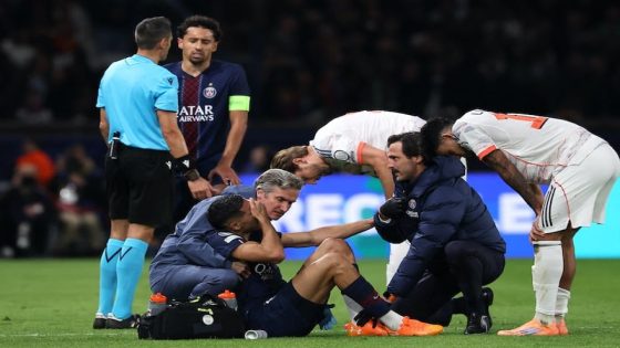 إصابة أشرف حكيمي تبعده شهرين عن الملاعب وتهدد مشاركته في “الكان”