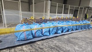 إحباط تهريب أزيد من 8 أطنان من مخدر الشيرا بميناء طنجة المتوسط