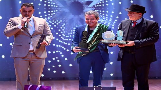 تكريم عبد الكبير الركاكنة في جائزة النجم المغربي 2025 احتفاءً بمساره الفني والنقابي
