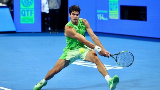 ألكاراس يبلغ نهائي دورة الدوحة ويقترب من لقبه الأول في قطر