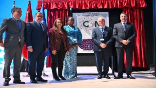 بريد المغرب يصدر طابعاً تذكارياً بمناسبة مؤتمر إفريقي بطنجة